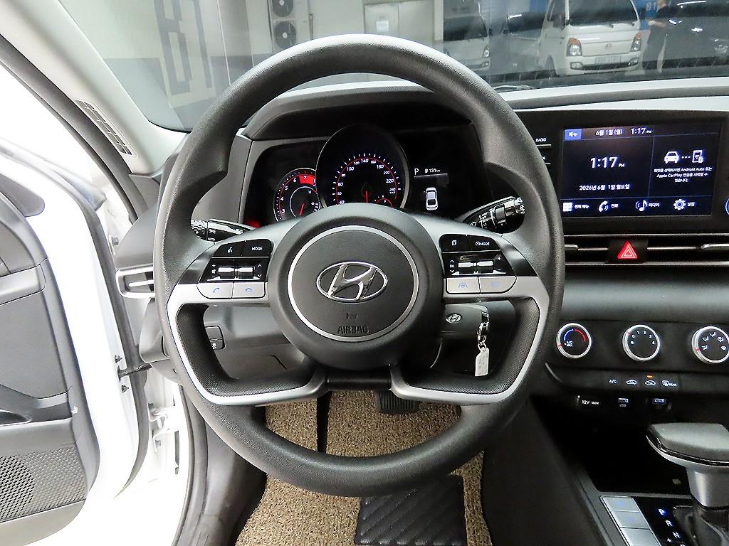 HYUNDAI Avante - Vista 7