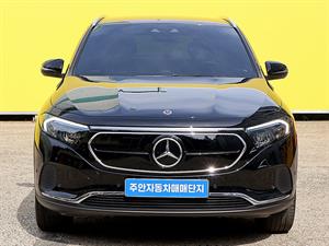 Mercedes Benz EQA - Vista 2