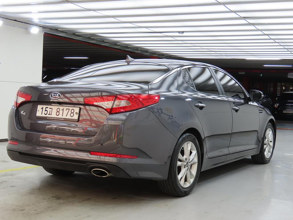 KIA K5 - Vista 3