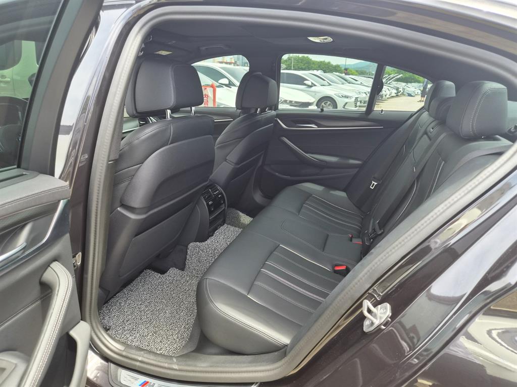BMW 5 Series - Vista 8