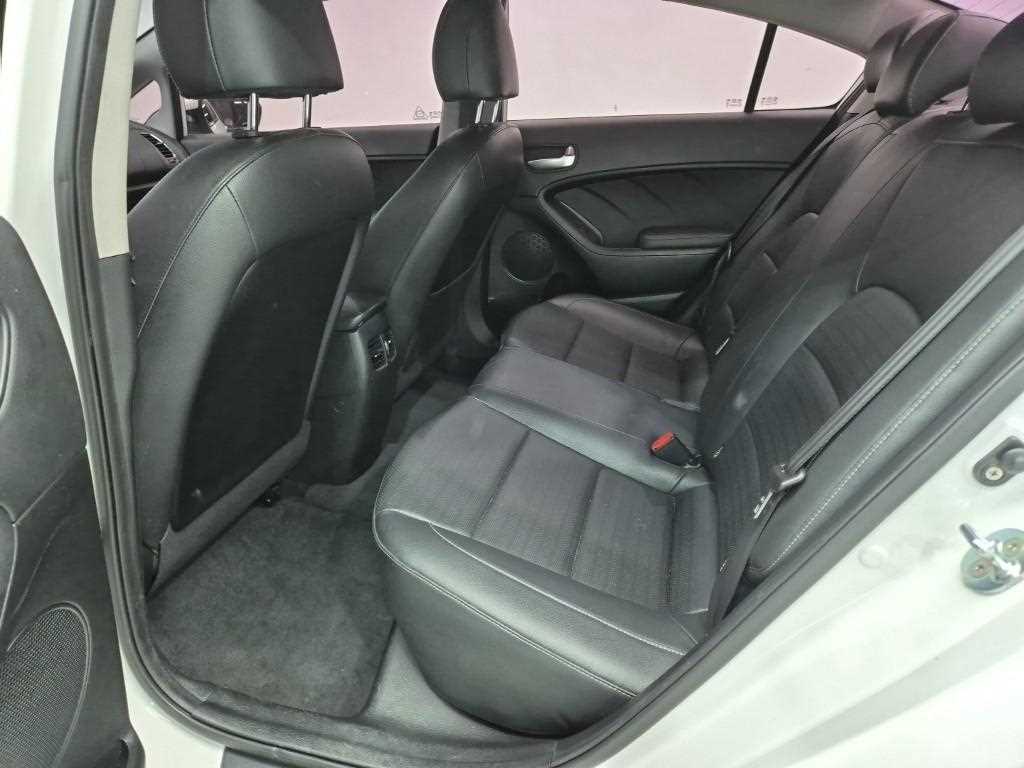 KIA K3 - Vista 12