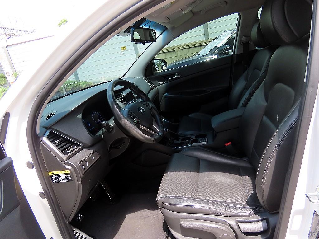 HYUNDAI Tucson - Vista 5