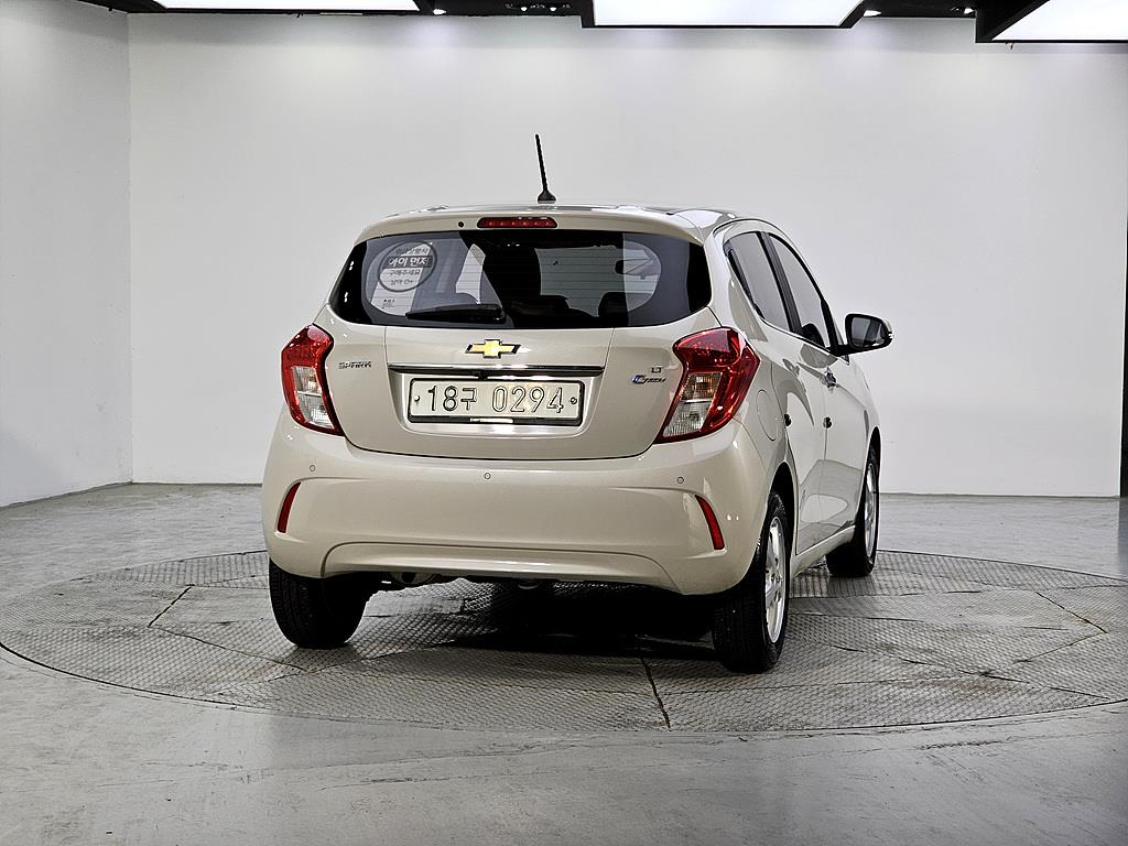 Chevrolet Spark - Vista 3