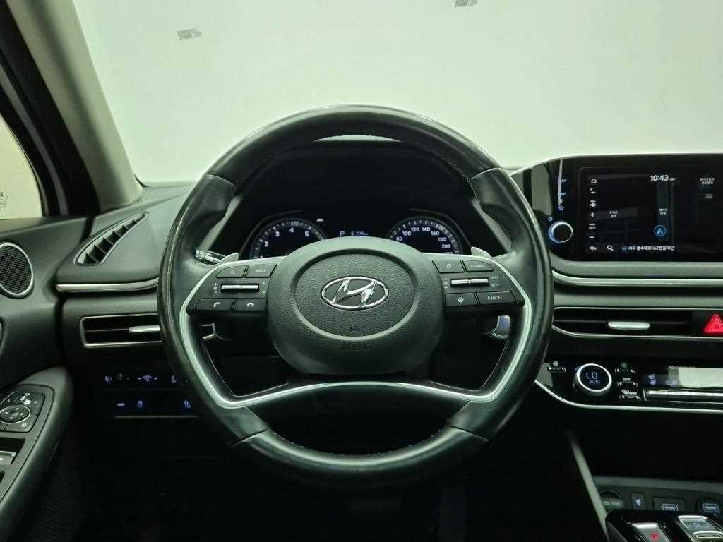HYUNDAI Sonata - Vista 9