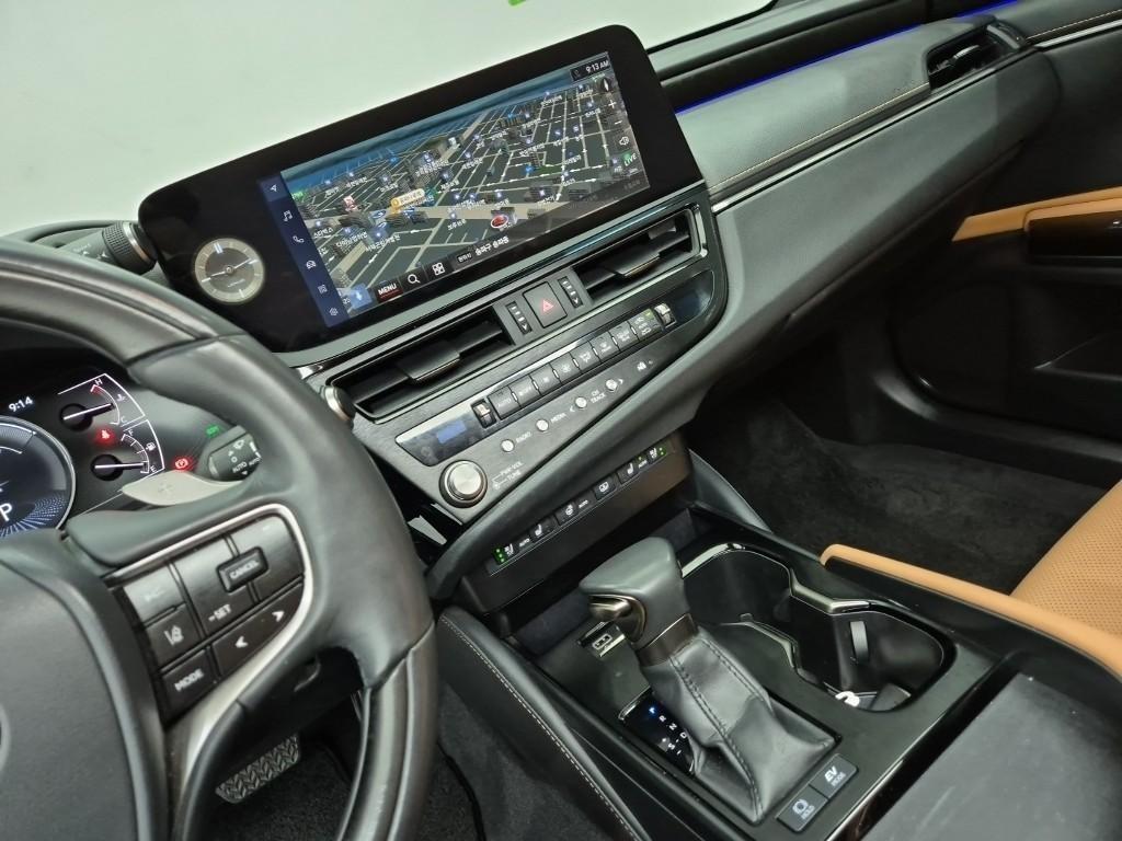 Lexus ES - Vista 10