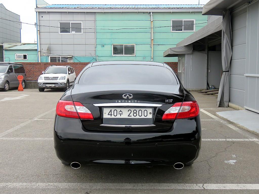 Infiniti M - Vista 3