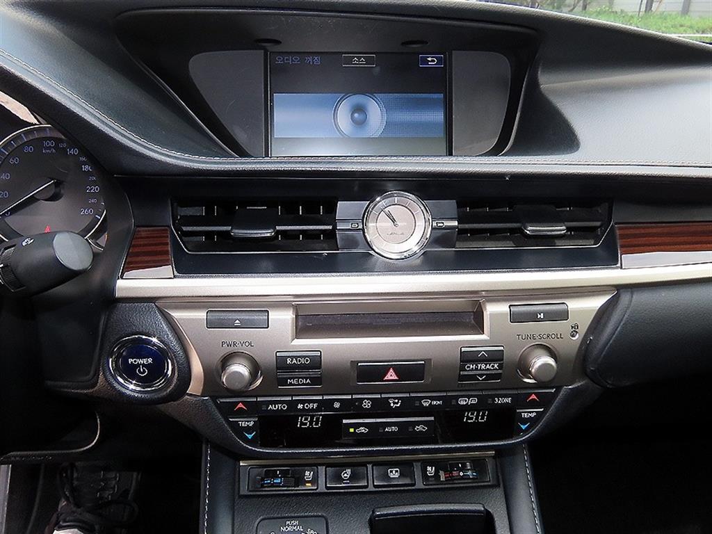 Lexus ES 2018 - Importación desde Corea - HF Imports Iquique - Foto 13
