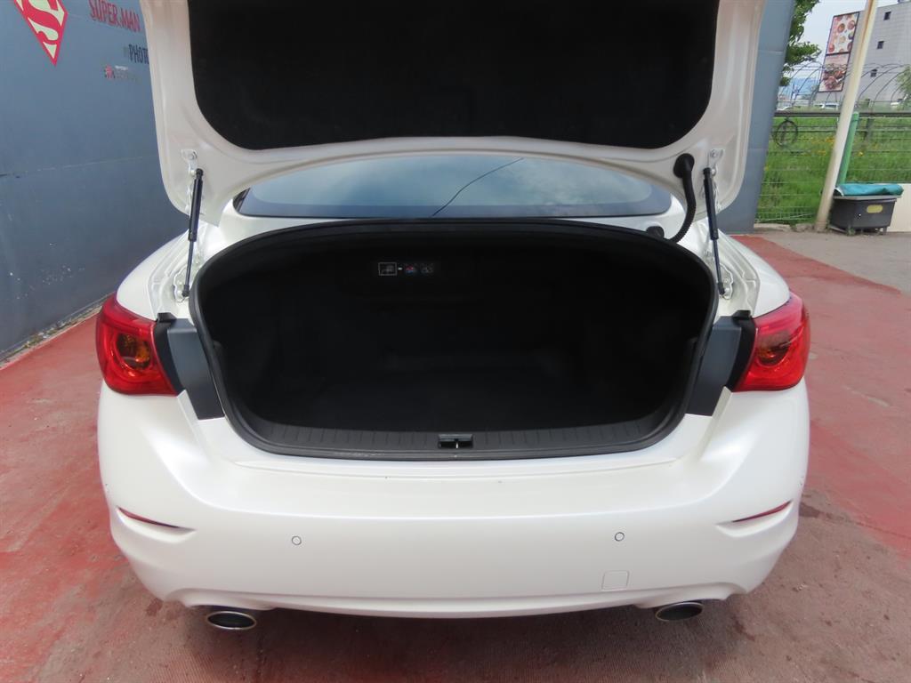 Infiniti Q - Vista 9