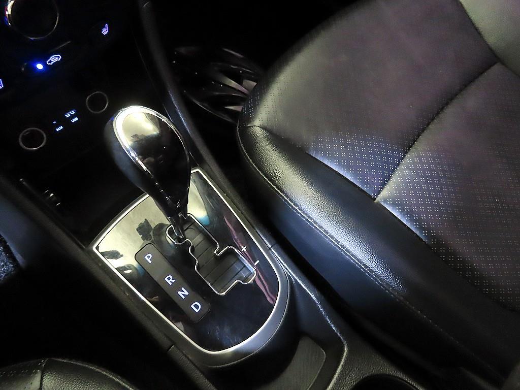 HYUNDAI Accent - Vista 12