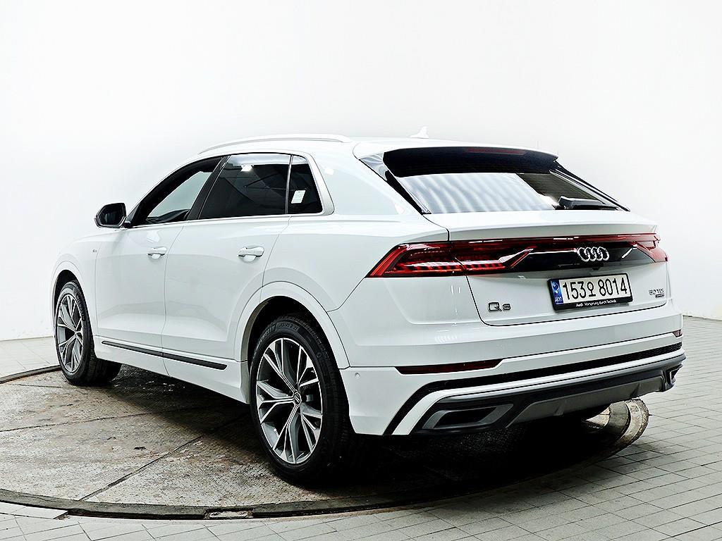 Audi Q8 - Vista 7