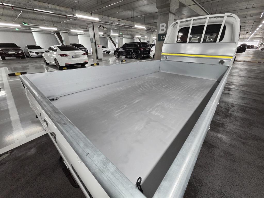 Small Truck Cargo (small) - Vista 6