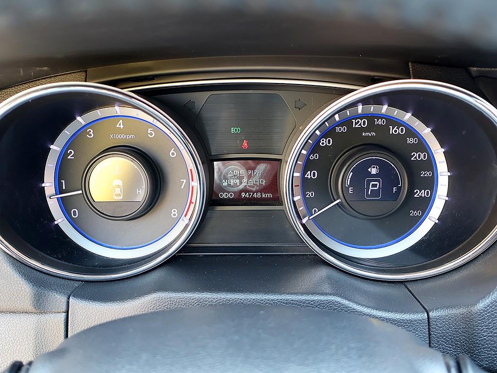 HYUNDAI Sonata - Vista 11