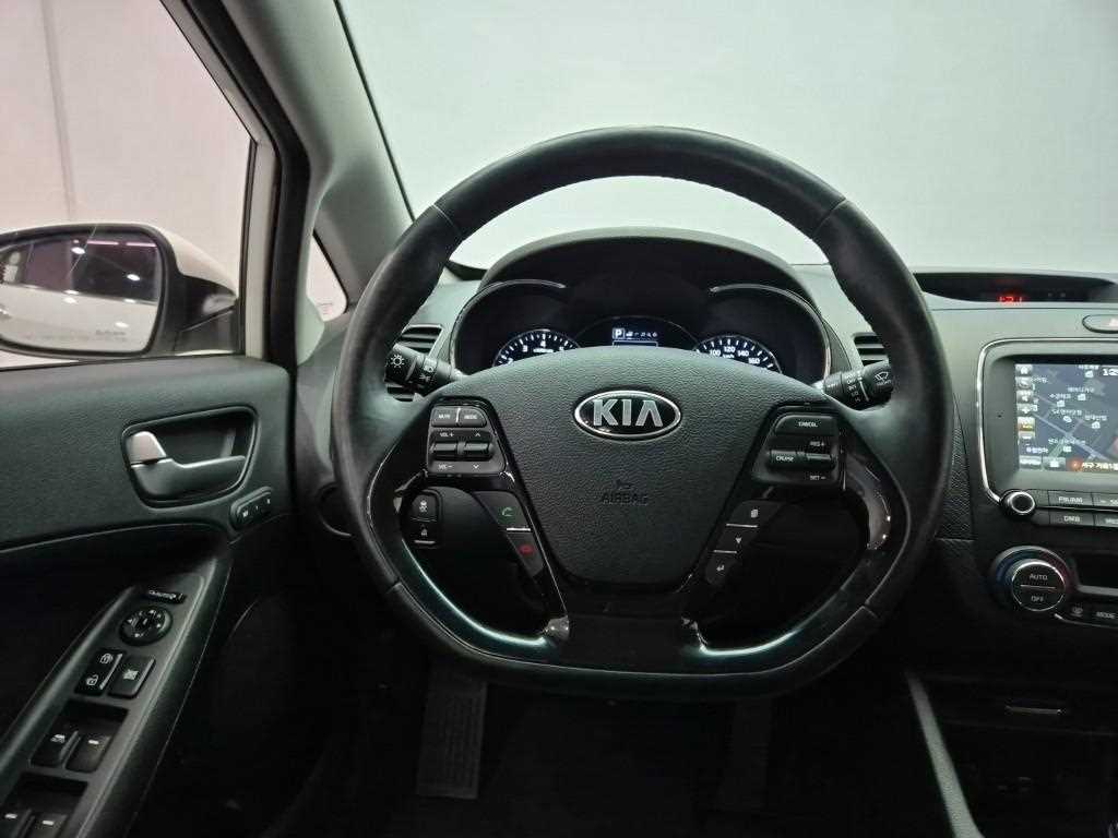 KIA K3 - Vista 9