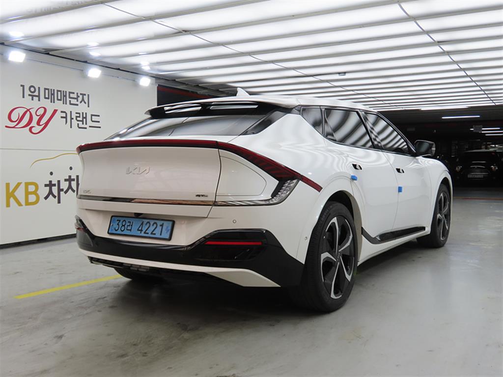 KIA EV6 - Vista 4