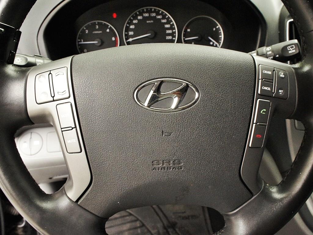 HYUNDAI Starex - Vista 9