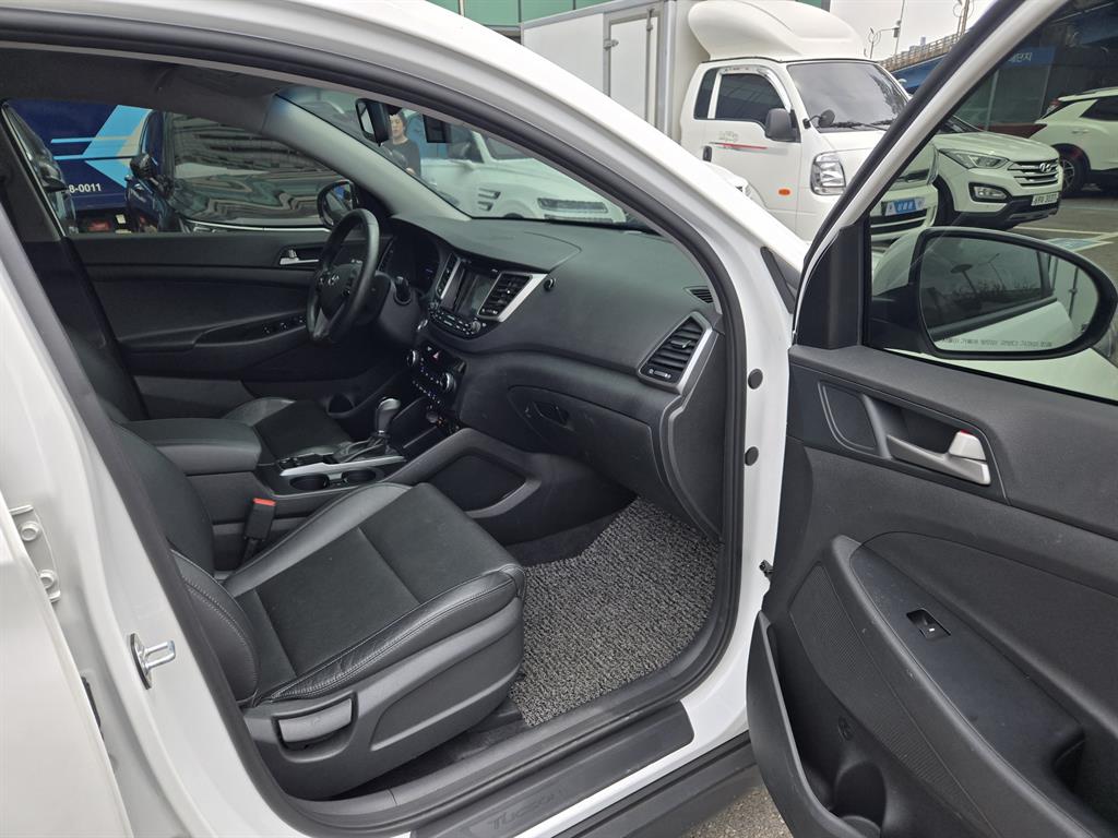HYUNDAI Tucson - Vista 11