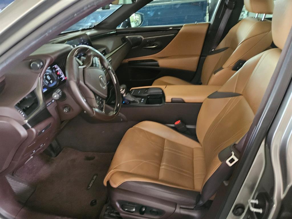 Lexus ES - Vista 5