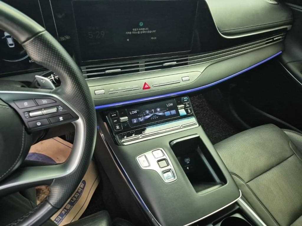 HYUNDAI Grandeur - Vista 10