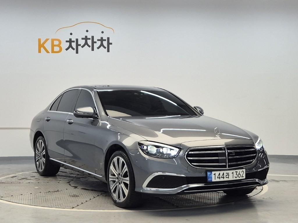 Mercedes Benz E class - Vista 4