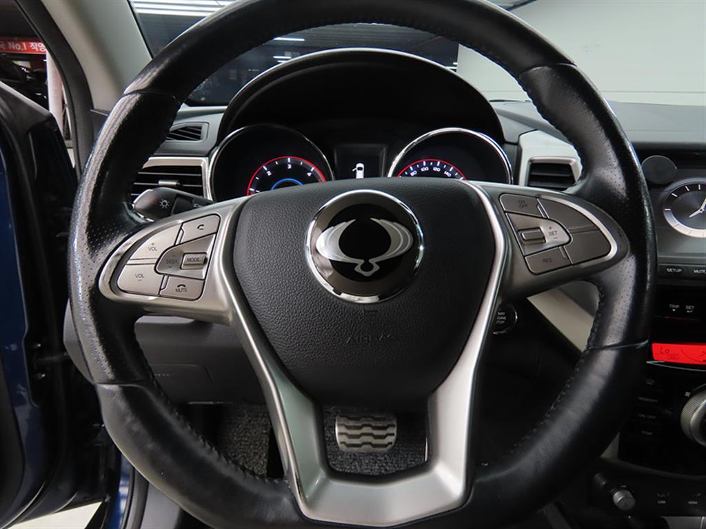Ssangyong Tivoli - Vista 8