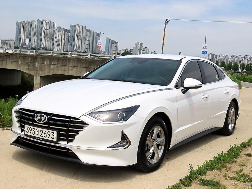 HYUNDAI Sonata - Vista 2