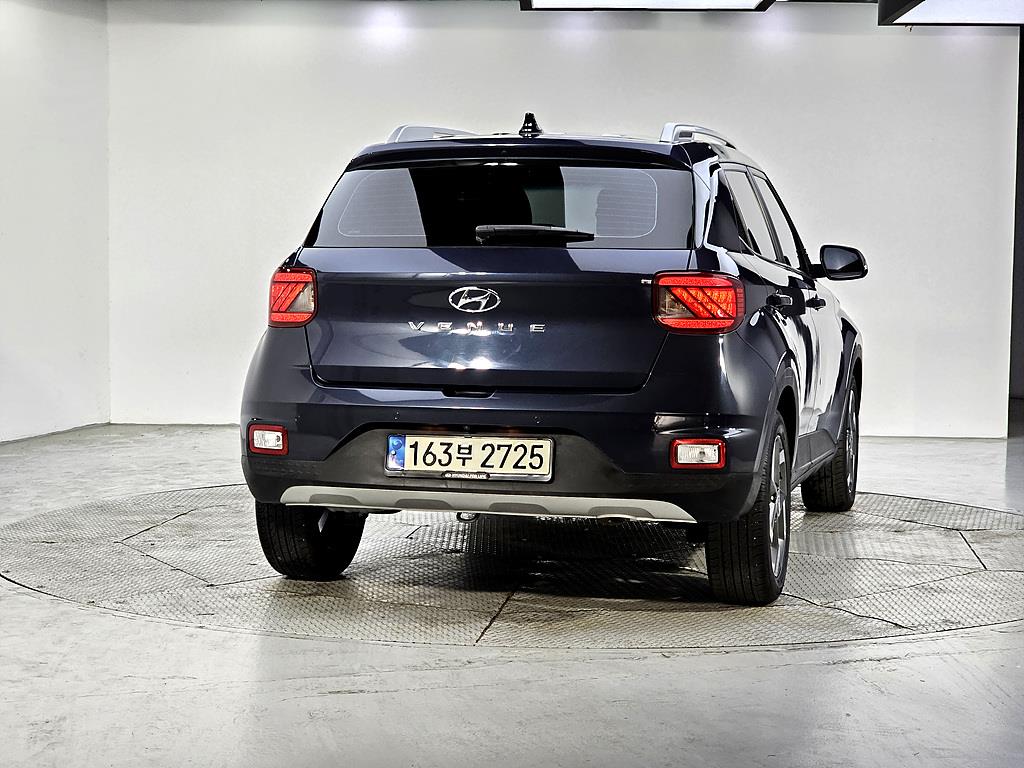 HYUNDAI Venue - Vista 3