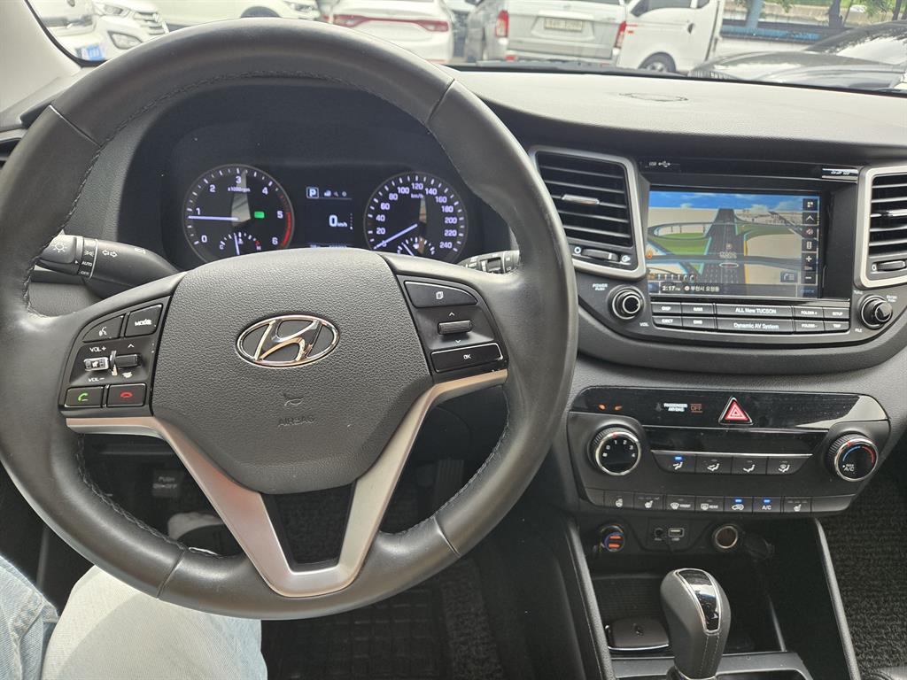 HYUNDAI Tucson - Vista 8