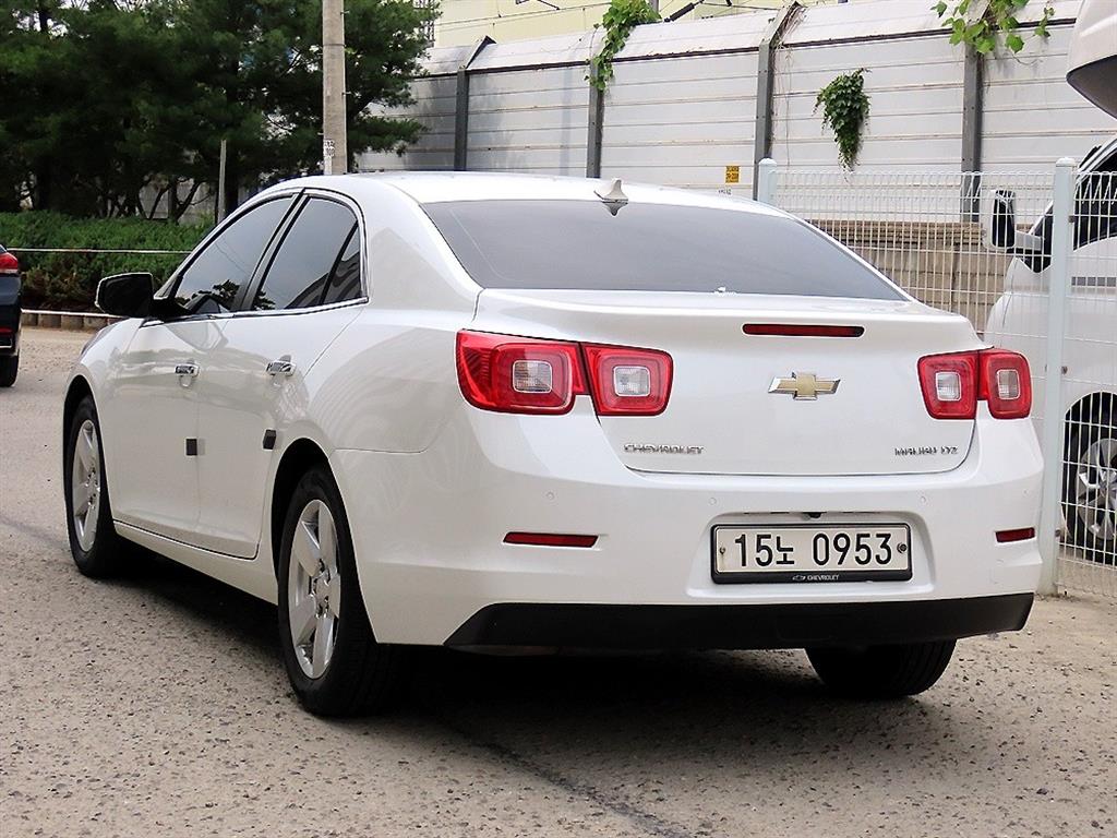 Chevrolet Malibu - Vista 3
