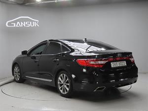 HYUNDAI Grandeur - Vista 6