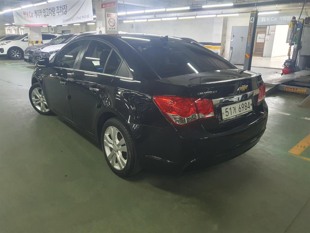 Chevrolet Cruise - Vista 8