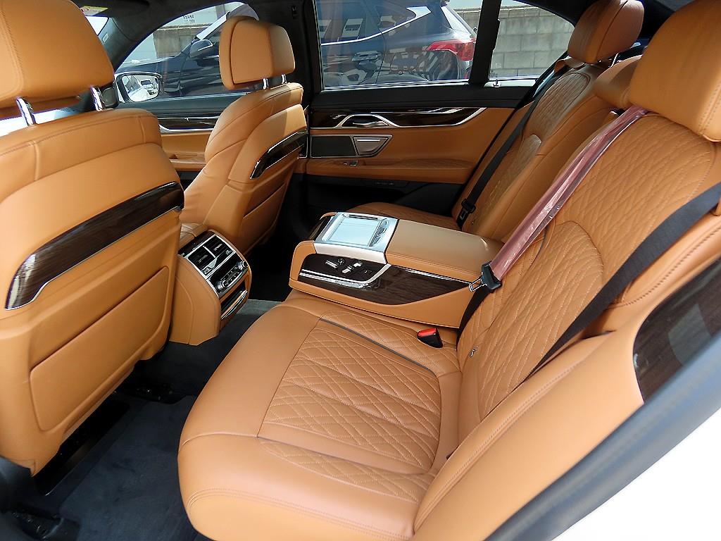 BMW 7 Series - Vista 6