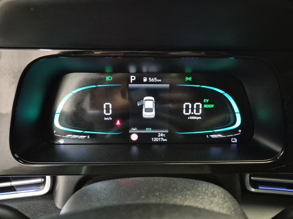 HYUNDAI Avante - Vista 6