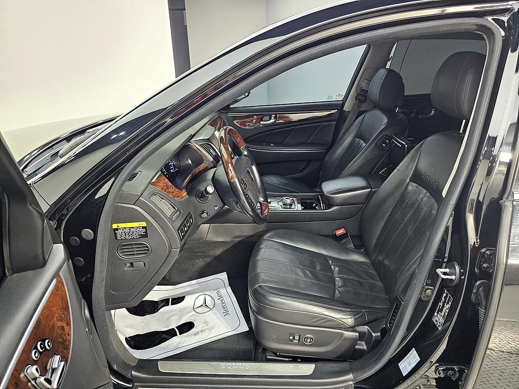 HYUNDAI Equus - Vista 8