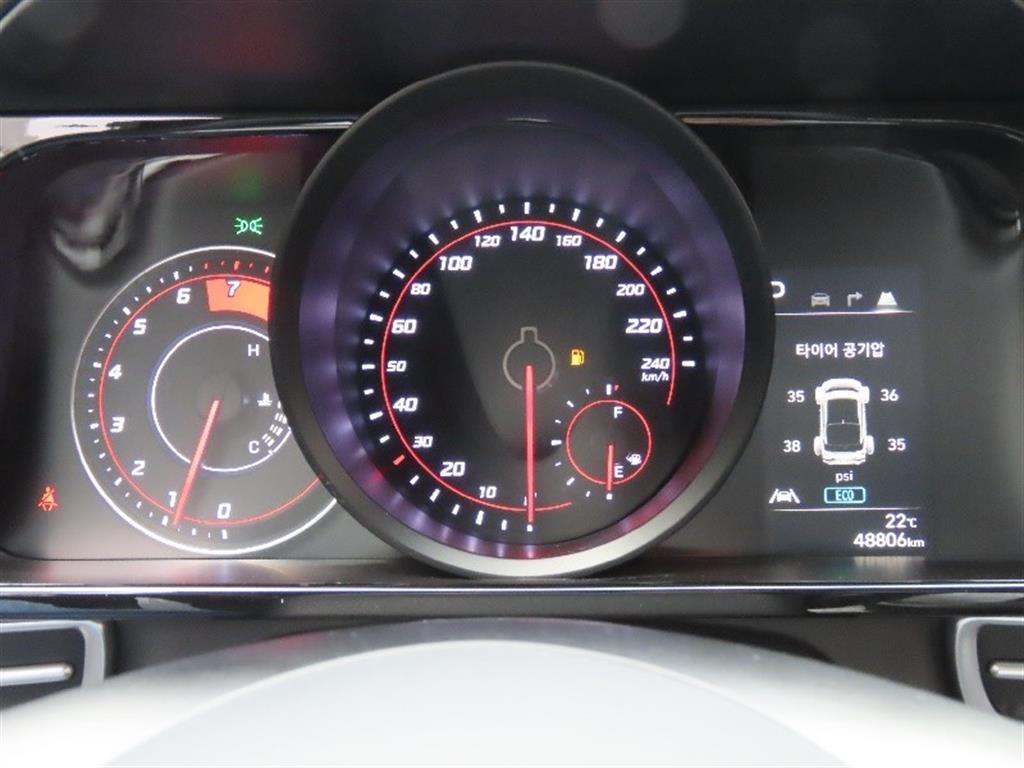HYUNDAI Avante - Vista 9