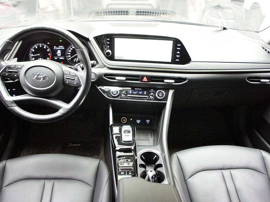HYUNDAI Sonata - Vista 9