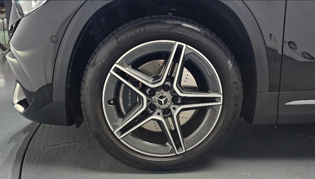 Mercedes Benz GLA Class - Vista 5