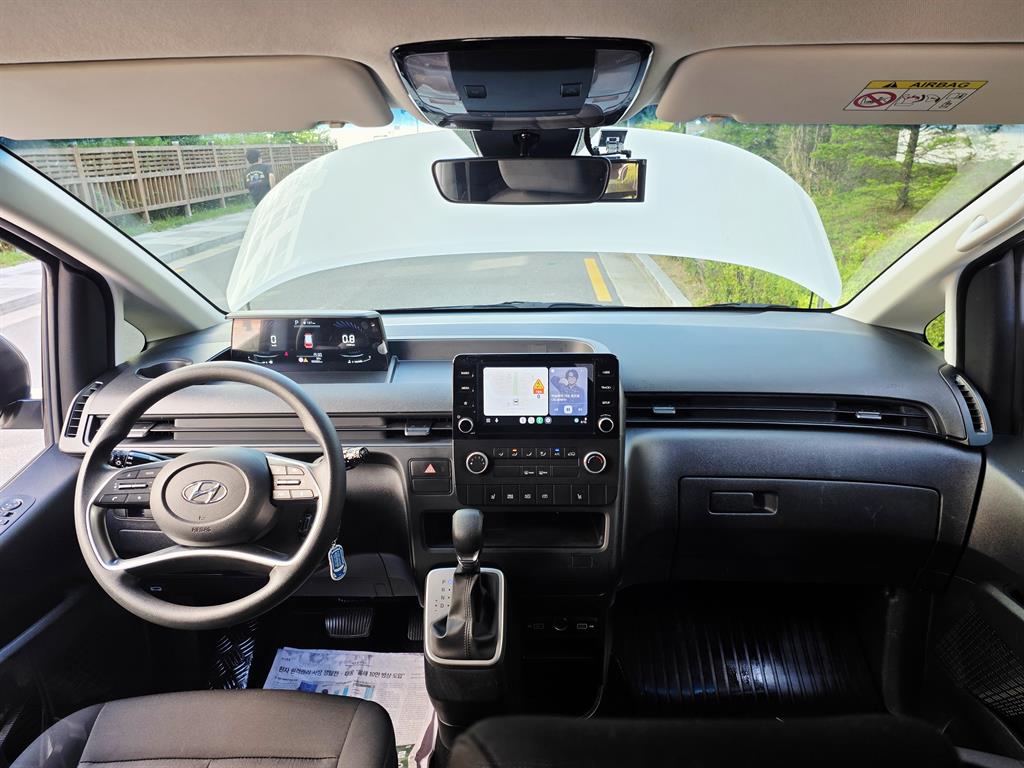 HYUNDAI Staria - Vista 3