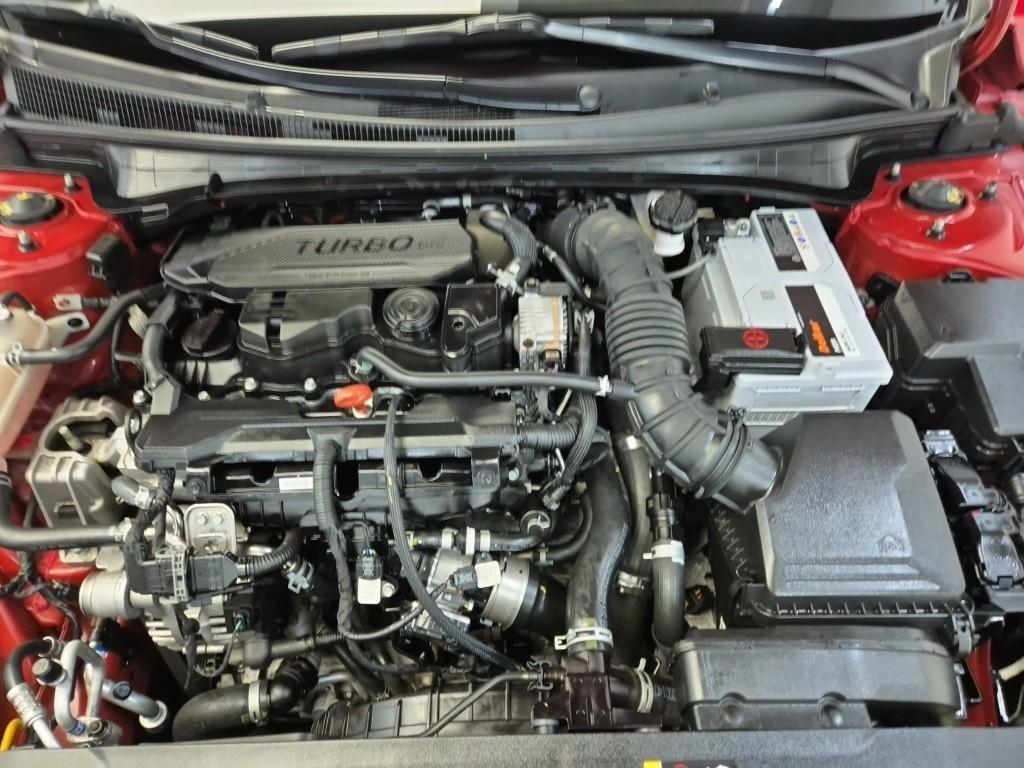 HYUNDAI Avante - Vista 5