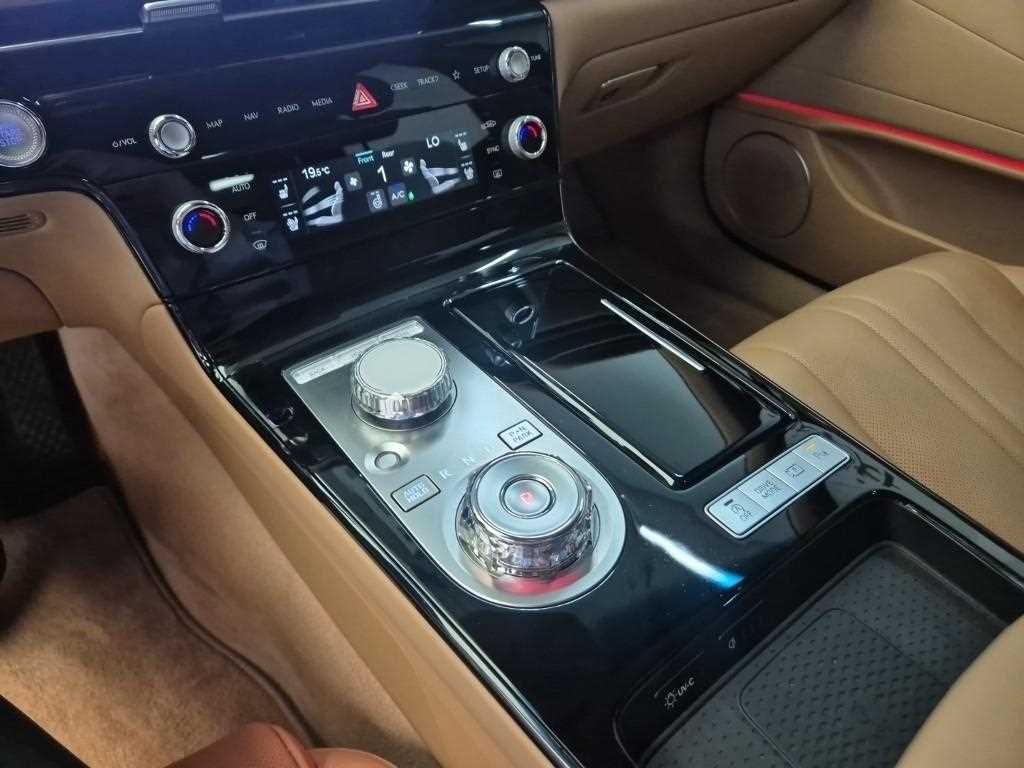 Genesis G80 - Vista 8