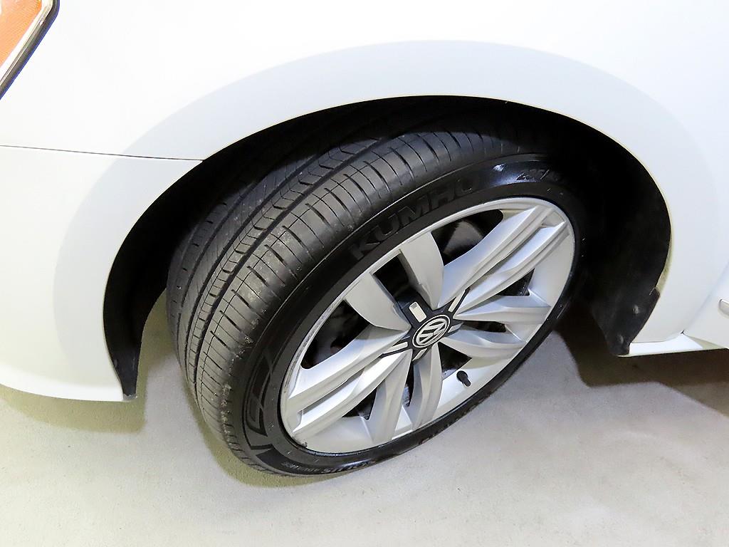 Volkswagen Passat 2016 Blanco - Importación desde Corea - HF Imports Iquique - Foto 18