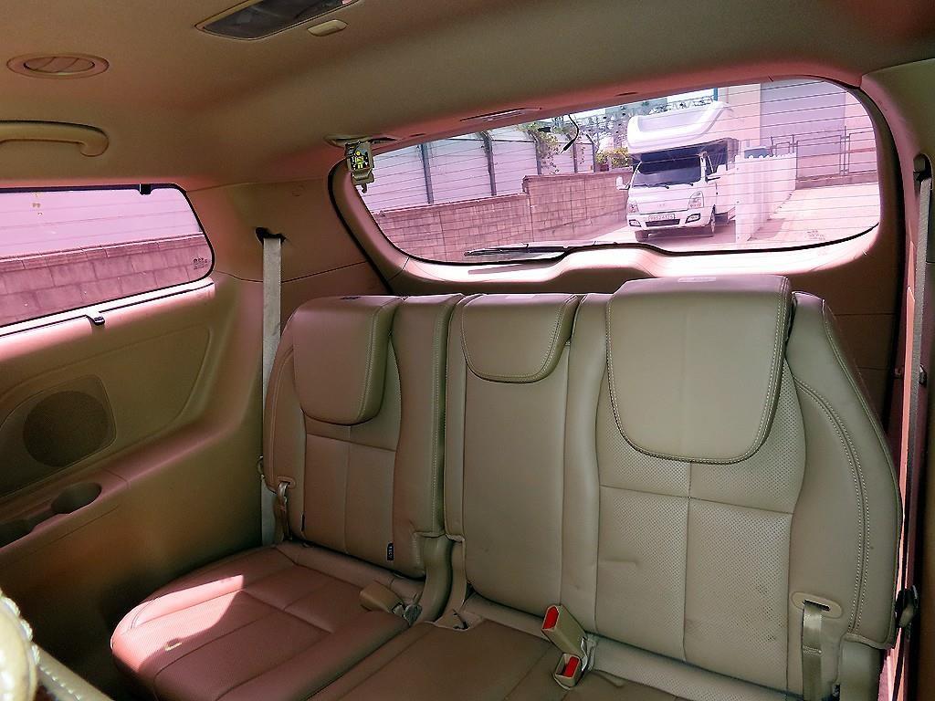 KIA Carnival - Vista 7