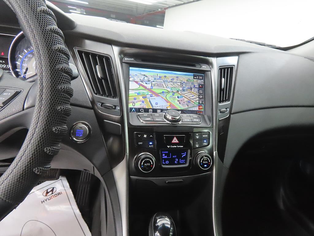 HYUNDAI Sonata - Vista 10