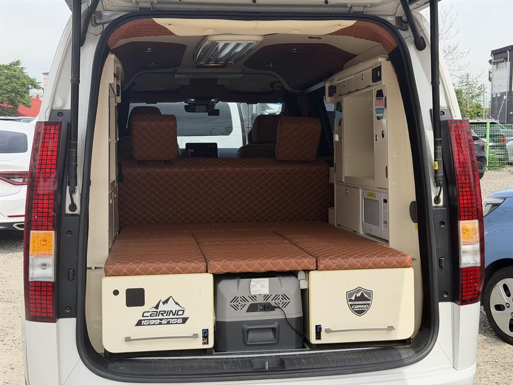 HYUNDAI Staria - Vista 2