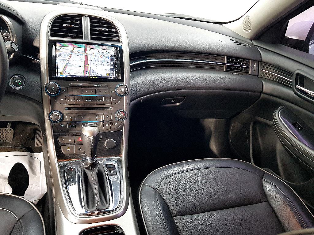 Chevrolet Malibu - Vista 10