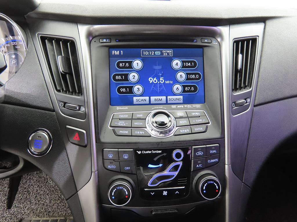 HYUNDAI Sonata - Vista 9