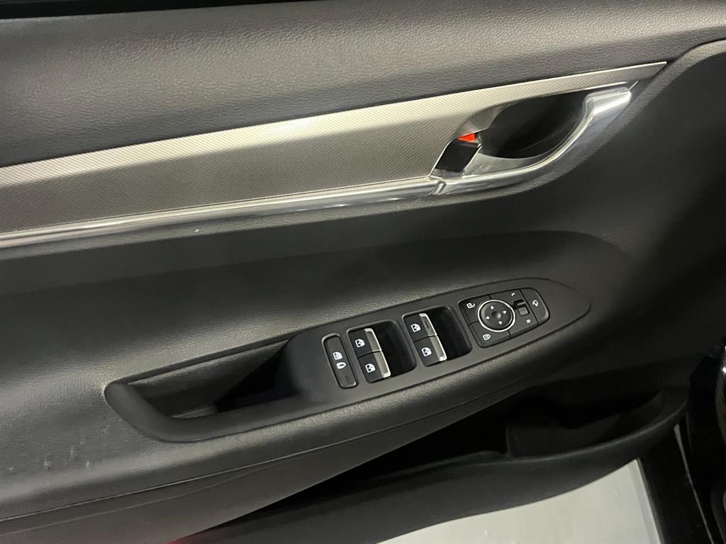 HYUNDAI Grandeur - Vista 12