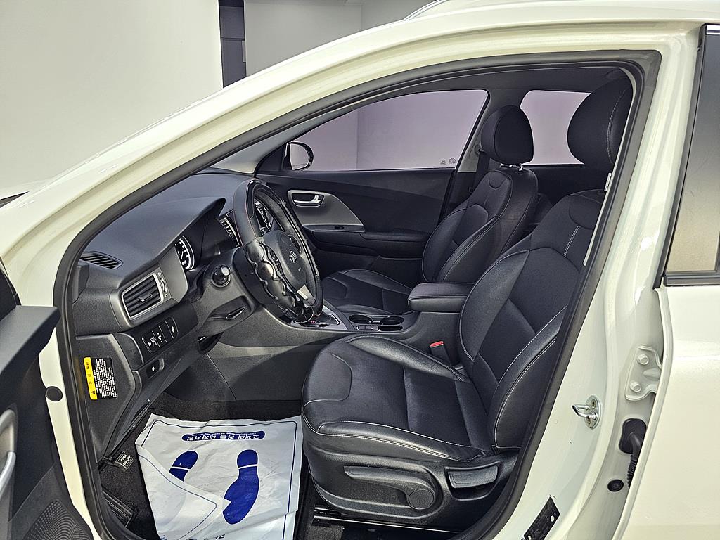 KIA Niro - Vista 8