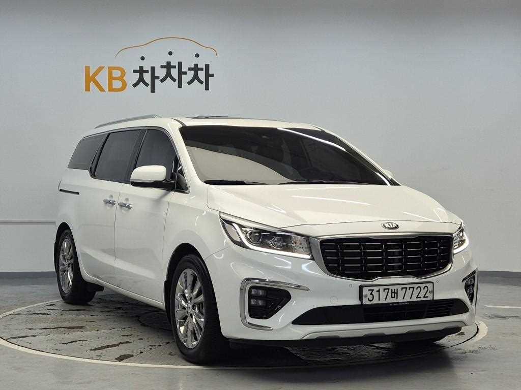 KIA Carnival - Vista 4