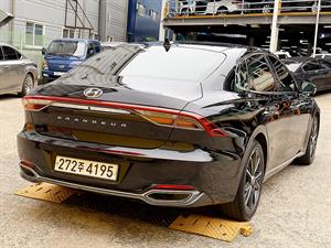 HYUNDAI Grandeur - Vista 8
