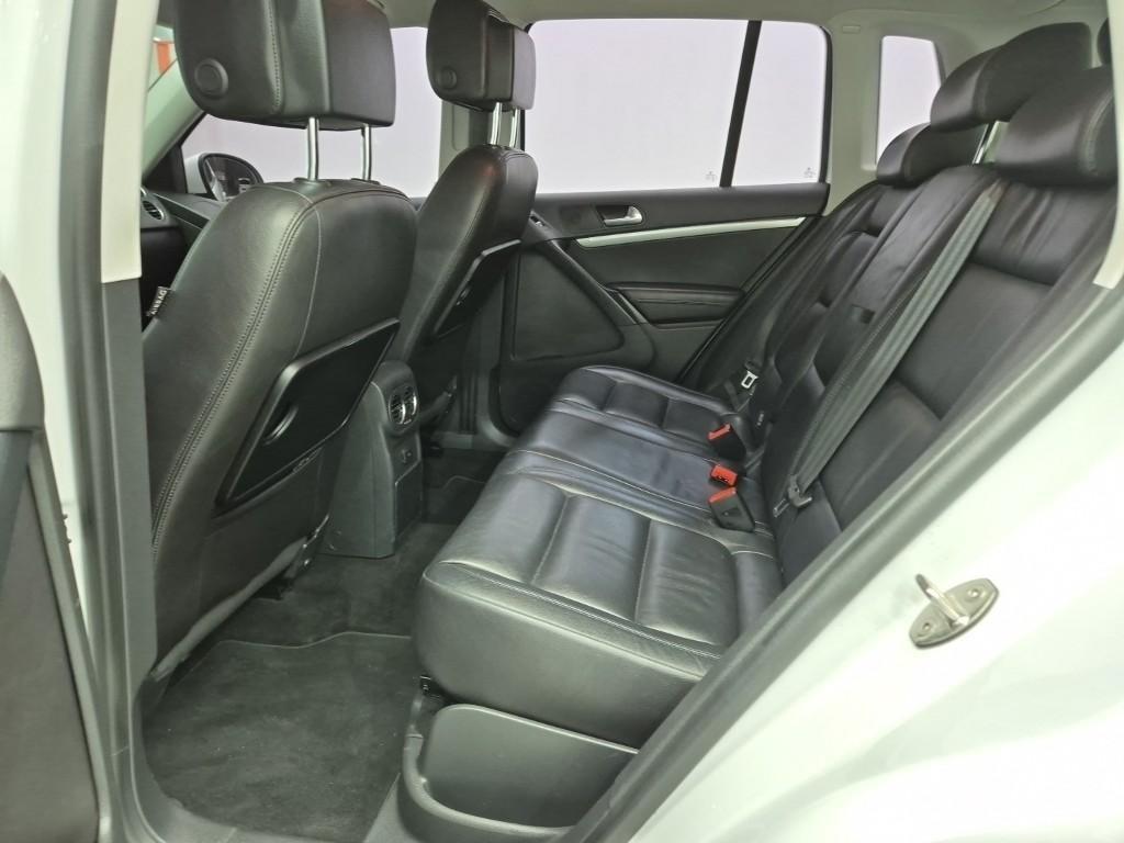 Volkswagen Tiguan - Vista 11